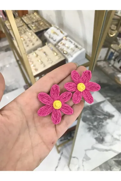 Pembe Çiçek Model Küpe