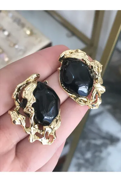 Gold Detaylı Tasarım Siyah Küpe