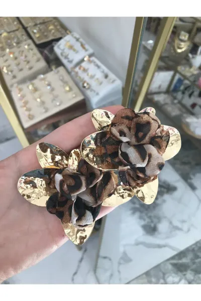 Leopar Tül Detaylı Küpe