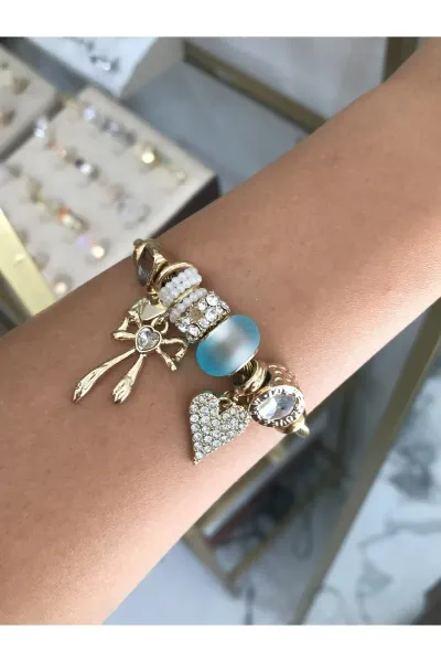 Taşlı ,Kalpli ve Mavi Detaylı Charm Model Bileklik