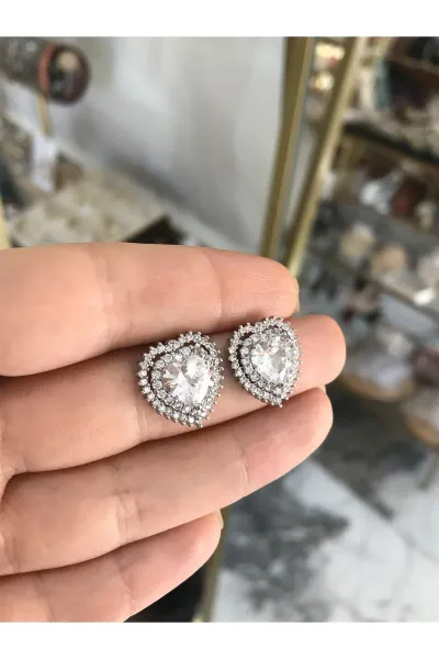 Taşlı Kalp Model Gümüş Renkli Küpe