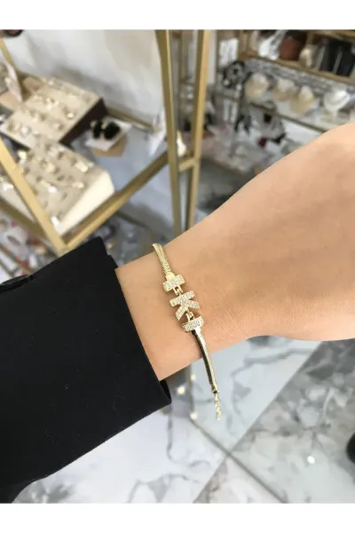 Harf Detaylı Taşlı Yılan Sırtı Model Bileklik ( K Harfi) kararmaz