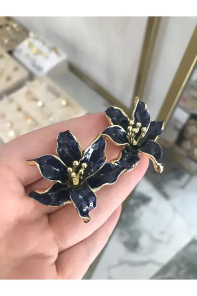Tasarım Çiçek Model Lacivert Küpe