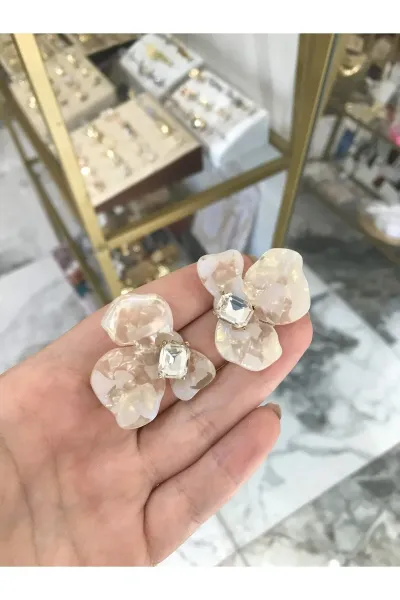 Taş Detaylı Menekşe Model Küpe