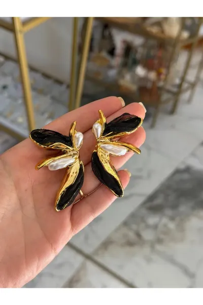 İnci Detaylı Gold Yaprak Küpe
