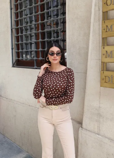 Puantiye Desenli Kayık Yaka Bluz Siyah
