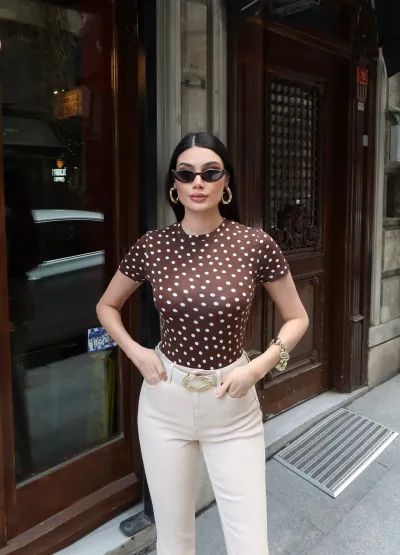 Puantiye Desenli Bisiklet Yaka Bluz Beyaz