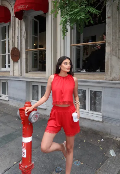 Oysho Kumaş Dantel Detay Şortlu Takım
