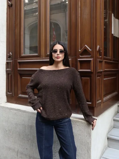 Simli Kayık Yaka Triko Kazak Kahverengi