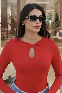 Kırmızı