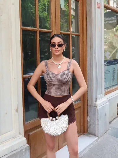 Kareli Kumaş Gloplu Crop Kahverengi