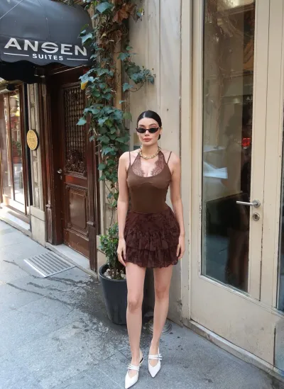 Tensel Kumaş Kemerli Mini Şort Etek Kahverengi