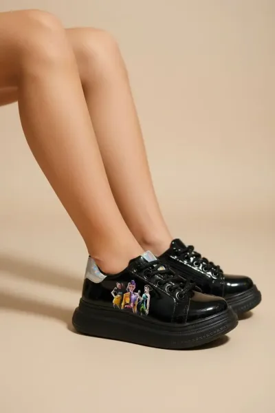 KIZ ÇOCUK KARAKTERLİ SNEAKER — Siyah