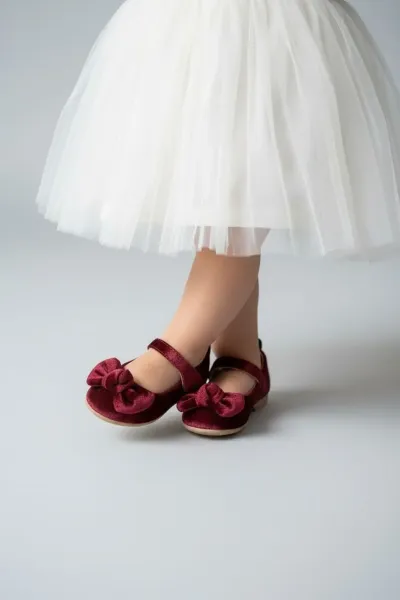 Fiyonk Detaylı Kız Bebek Babet — Bordo