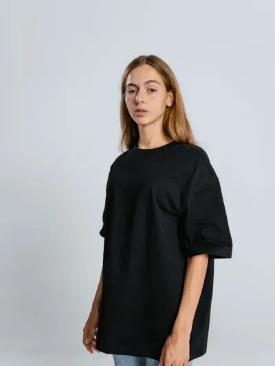 Oversize Bisiklet Yaka Tişört – Siyah