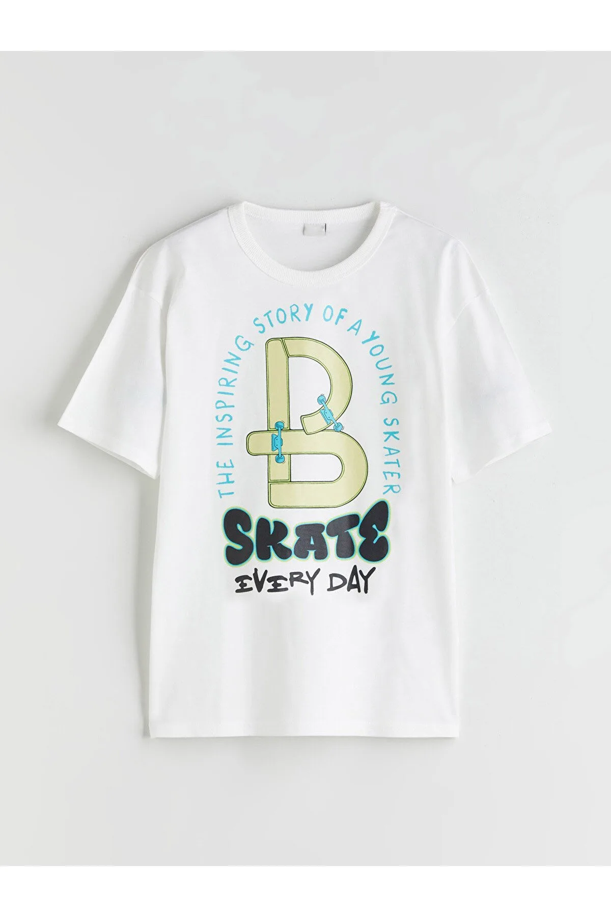 erkek çocuk baskılı t-shirt beyaz kaykay desenli ZEYDER2193